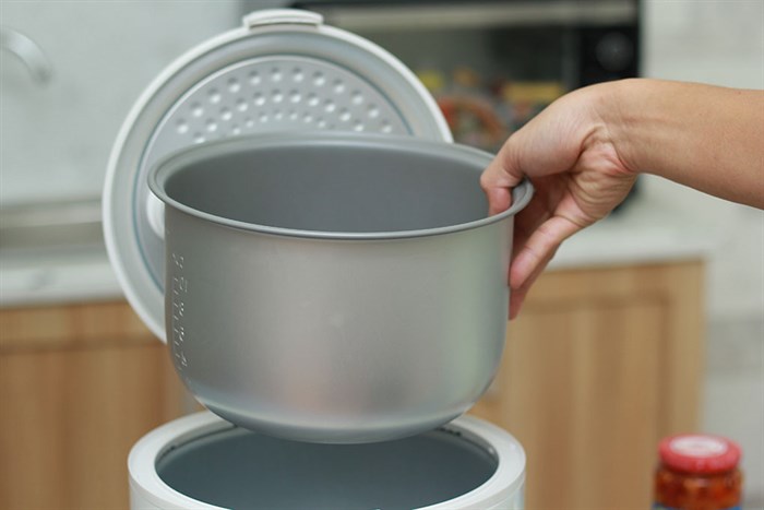 Nồi cơm nắp gài Sharp 1.8 lít KS-18TJV Màu Trắng - Tím