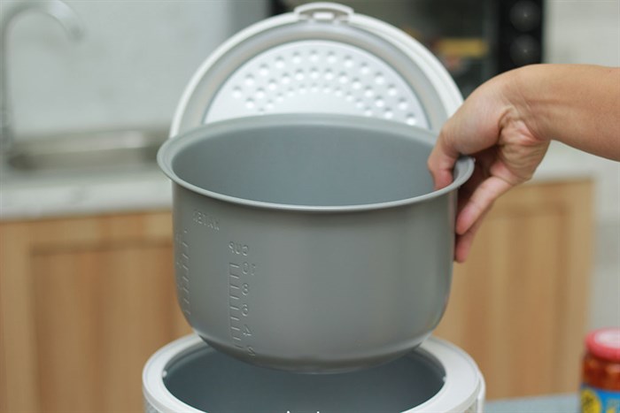 Nồi cơm điện Sharp 1.8 lít KS-181TJV Màu Trắng