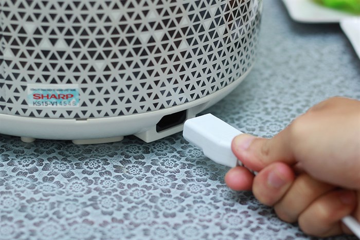 Nồi cơm điện Sharp 1.8 lít KS-181TJV Màu Trắng