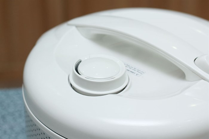 Nồi cơm điện Sharp 1.8 lít KS-181TJV Màu Trắng