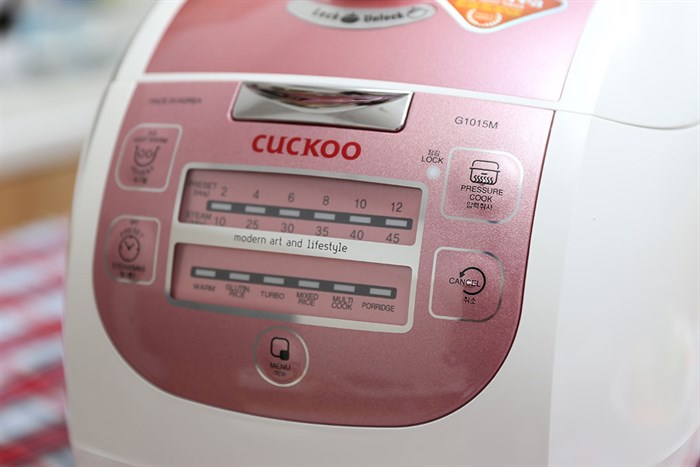 Nồi cơm điện tử áp suất Cuckoo 1.8 lít CRP-G1015M Màu Hồng