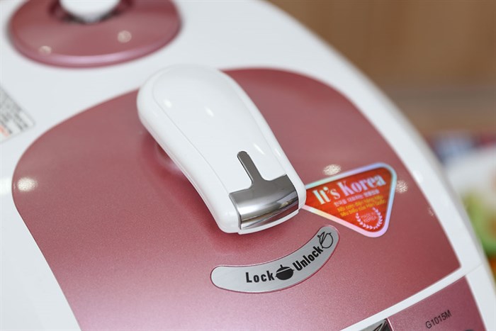 Nồi cơm điện tử áp suất Cuckoo 1.8 lít CRP-G1015M Màu Hồng