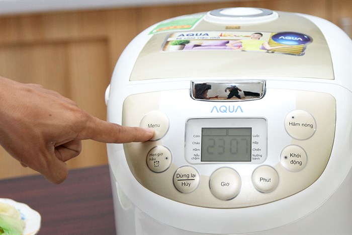 Nồi cơm điện Aqua 1.8 lít ARM-M200 Màu Trắng