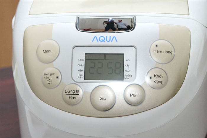 Nồi cơm điện Aqua 1.8 lít ARM-M200 Màu Trắng