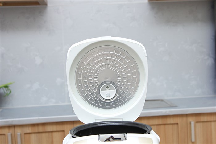 Nồi cơm điện Aqua 1.8 lít ARM-M200 Màu Trắng