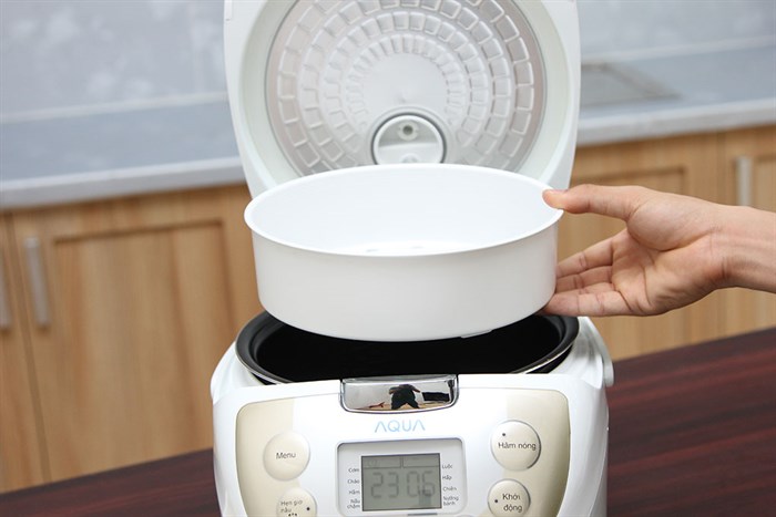 Nồi cơm điện Aqua 1.8 lít ARM-M200 Màu Trắng