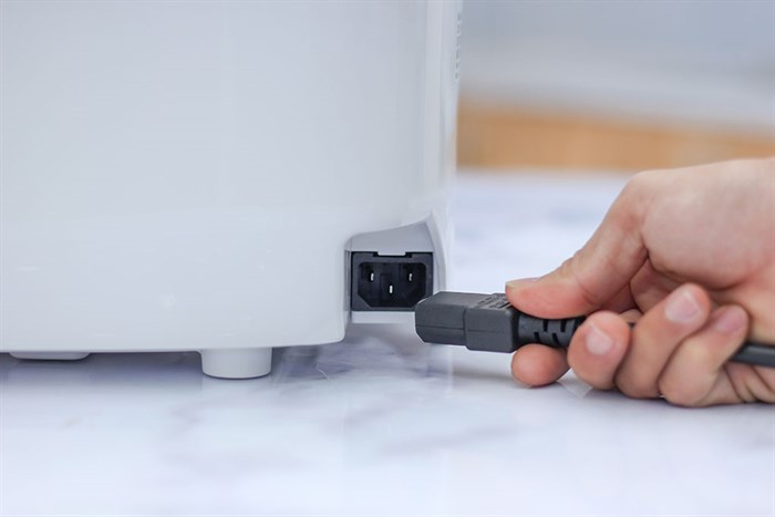 Nồi cơm điện tử Panasonic 1.8 lít SR-ZE185WRAM Màu Trắng