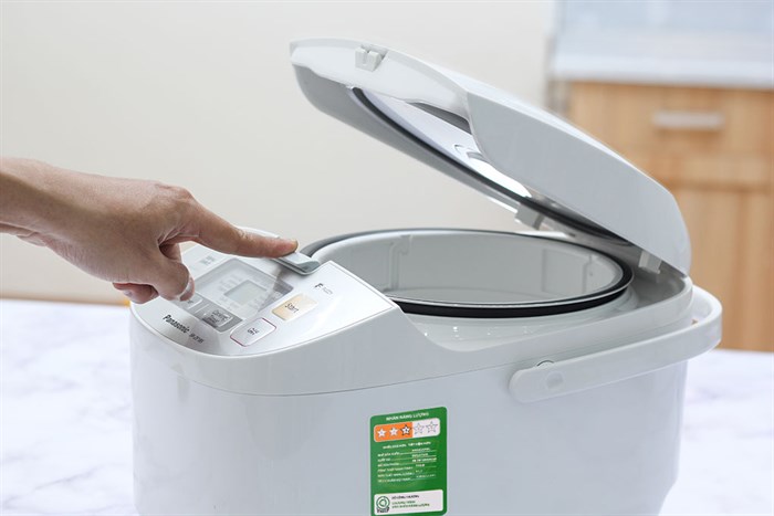 Nồi cơm điện tử Panasonic 1.8 lít SR-ZE185WRAM Màu Trắng