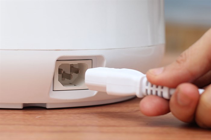 Nồi cơm điện tử Electrolux 1.2 lít ErgoSense (ERC6503W) Màu Trắng