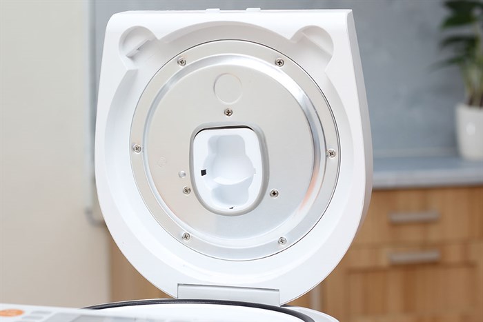 Nồi cơm điện tử Electrolux 1.2 lít ErgoSense (ERC6503W) Màu Trắng