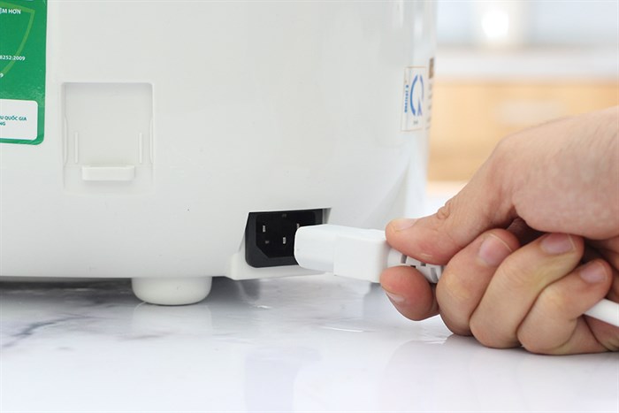 Nồi cơm điện tử Midea 1.8 lít MB-FS5018 Màu Trắng - Hồng