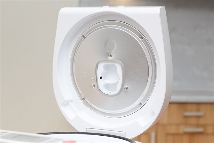 Nồi cơm điện Electrolux 1.8 lít ERC6603W Màu Trắng