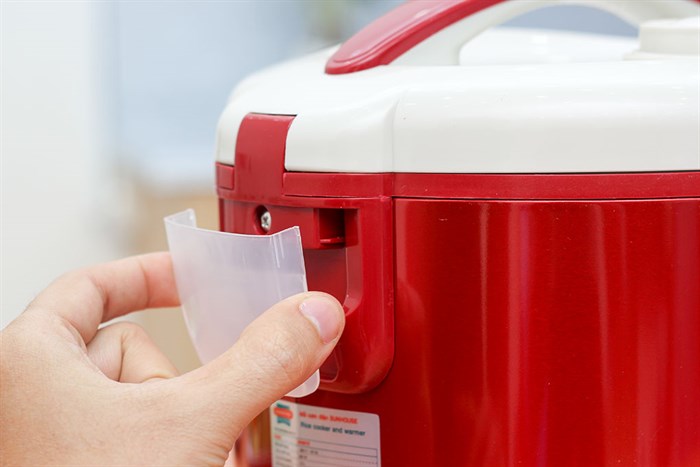 Nồi cơm điện Sunhouse 1.2 lít SH8215 Màu Đỏ