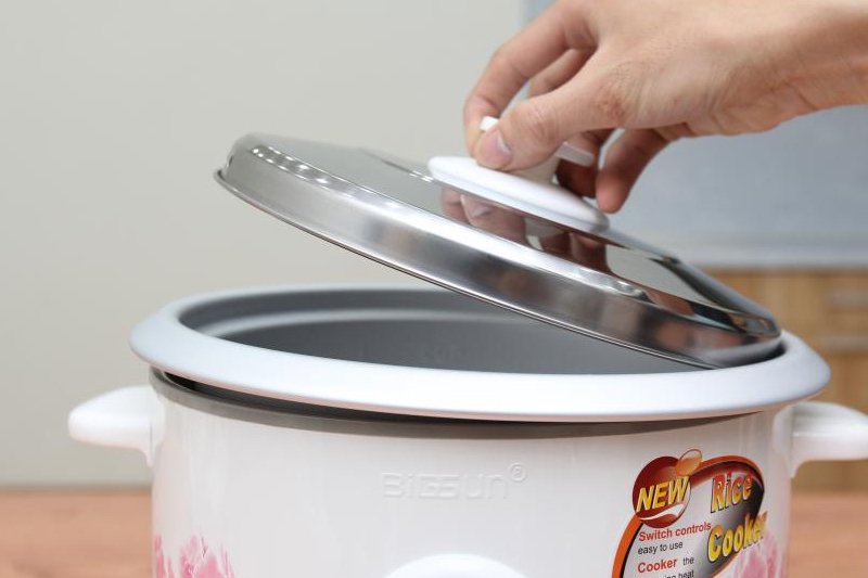 Nồi cơm điện nắp rời Bigsun 1.8 lít BR-18CL