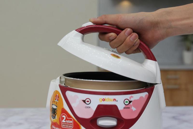 Nồi cơm điện nắp gài Goldsun 1.0L ARC - GW100