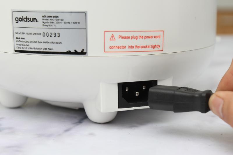 Nồi cơm điện nắp gài Goldsun 1.0L ARC - GW100