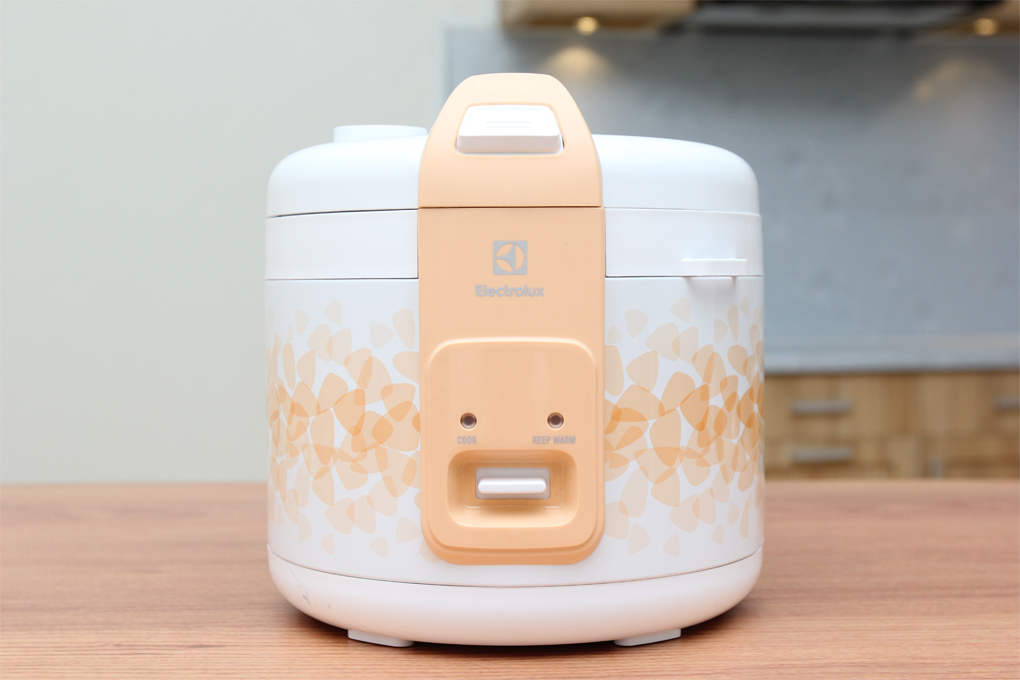 Nồi cơm điện nắp gài Electrolux 1.8 lít ERC3105
