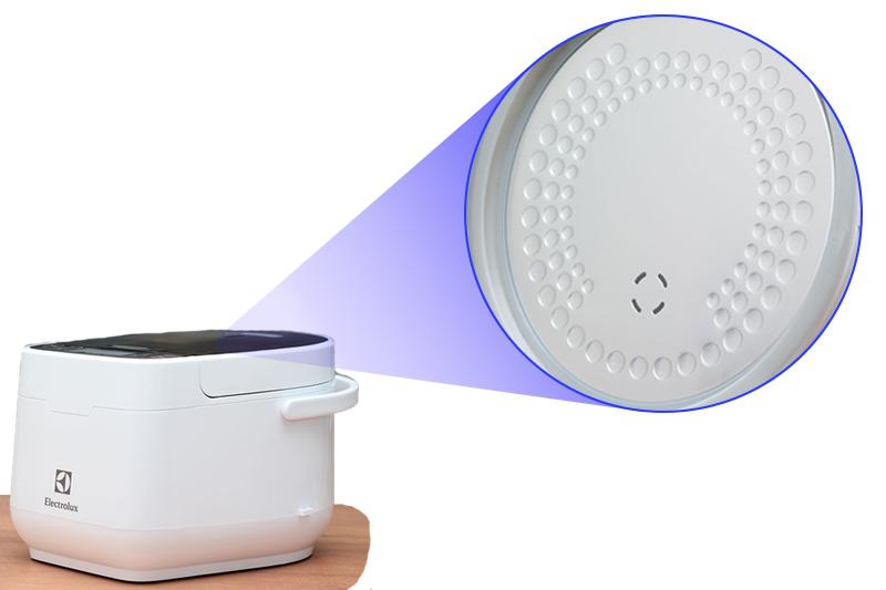 Nồi cơm điện tử Electrolux 1.8L ERC7603W