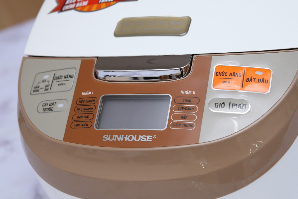 Nồi cơm điện tử Sunhouse 1.8L SHD8900 nâu