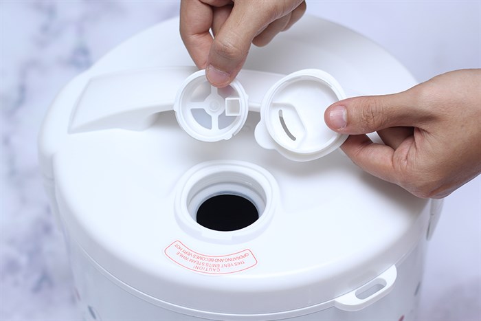 Nồi cơm điện Delites 1.8 lít NCG1801-02 Màu Trắng