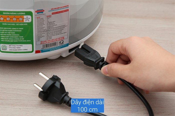 Nồi cơm nắp gài Sunhouse 1.8 lít SHD8602 Màu Trắng