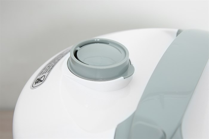 Nồi cơm nắp gài Sunhouse 1.8 lít SHD8602 Màu Trắng