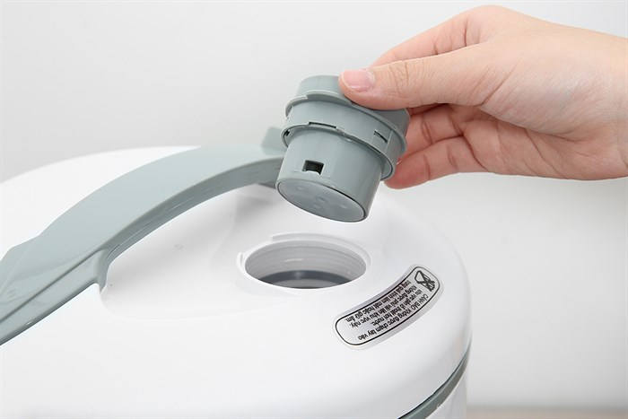 Nồi cơm nắp gài Sunhouse 1.8 lít SHD8602 Màu Trắng