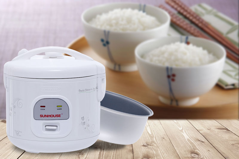 Nồi cơm nắp gài Sunhouse SHD8210