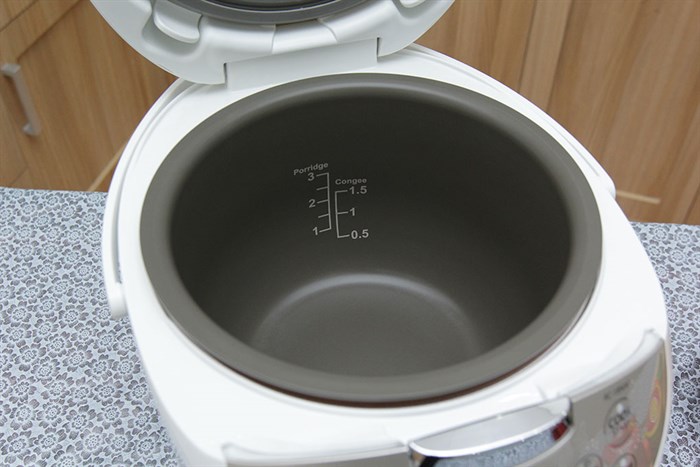 Nồi cơm điện tử Toshiba 1.8 lít RC-18NAFVN(W) Màu Trắng