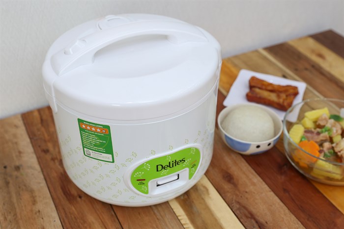 Nồi cơm điện Delites 1.8 lít NCG1801 01 Màu Trắng - Xanh lá