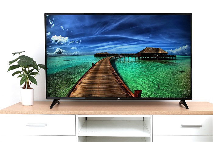 Smart Tivi LG 55 inch 55LJ550T Màu Đen