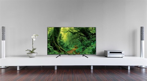Thiết kế tinh tế, hiện đại trên Smart Tivi Samsung 4K 50 inch UA50MU6153