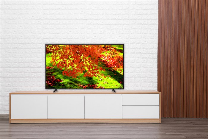 Smart Tivi Samsung 4K 50 inch UA50RU7200 Màu Đen
