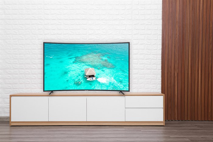 Smart Tivi Cong Samsung 4K 55 inch UA55RU7300 Màu Đen