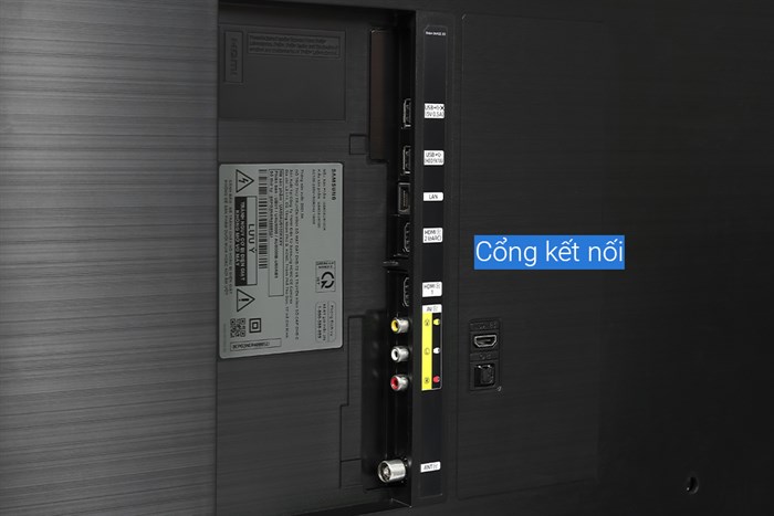 Smart Tivi Samsung 4K Crystal UHD 50 inch UA50AU8100 Màu Đen