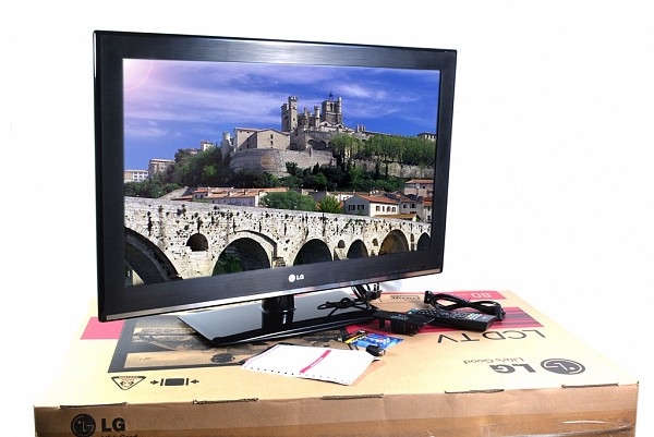 LCD LG 32CS460 32 inches HD 60Hz