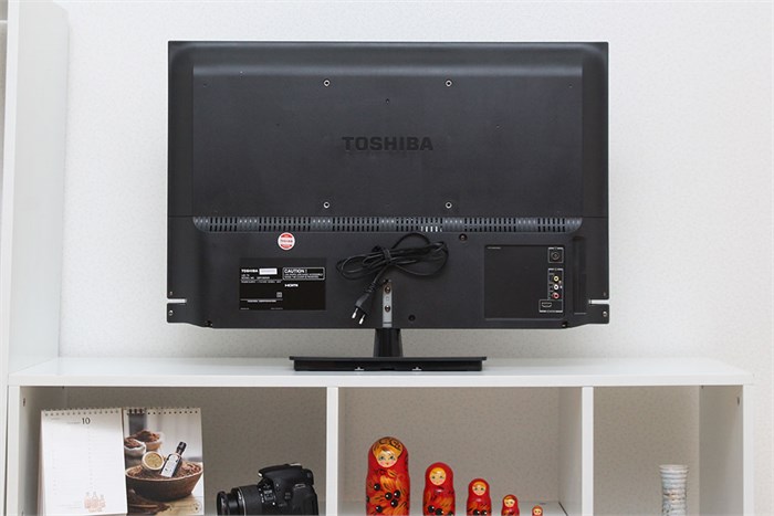 Tivi LED Toshiba 32P1303 32 inch Màu Đen
