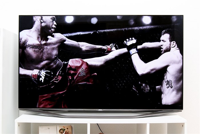 Smart Tivi 3D LED Samsung UA55H7000 55 inch Màu Bạc