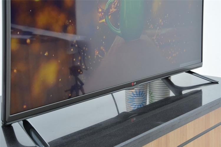 Tivi LED LG 49LB551T 49 inch Màu Đen