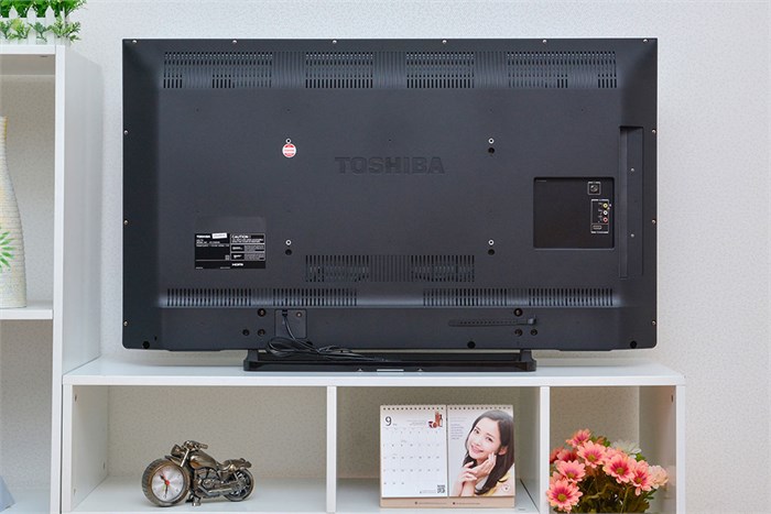 Tivi LED Toshiba 47L2450 47 inch Màu Đen