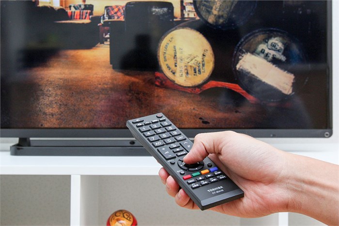 Tivi LED Toshiba 40L2450 40 inch Màu Đen