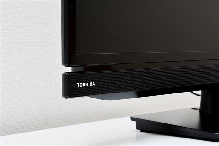 Tivi LED Toshiba 32P2400 32 inch Màu Đen