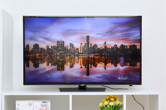 Tivi LED Samsung UA40H4200 40 inch Màu Đen