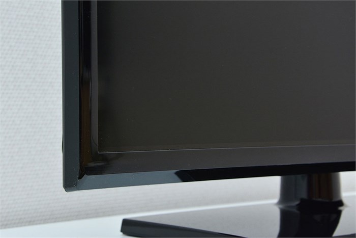 Internet Tivi Samsung 32 inch UA32H4303 Màu Đen