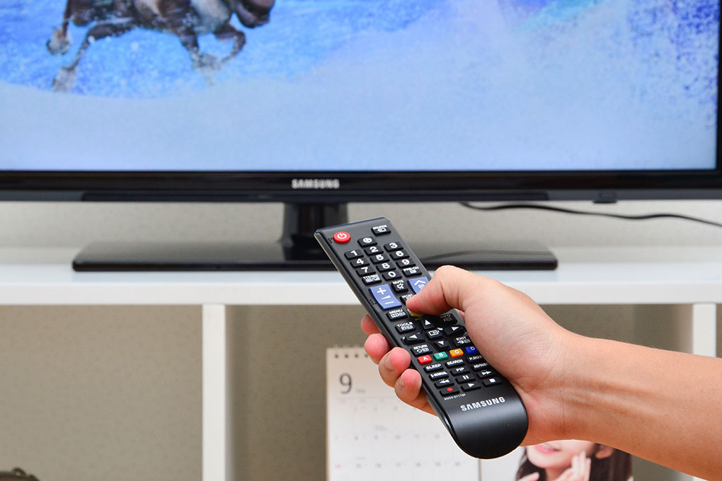 Internet Tivi Samsung 32 inch UA32H4303 Màu Đen