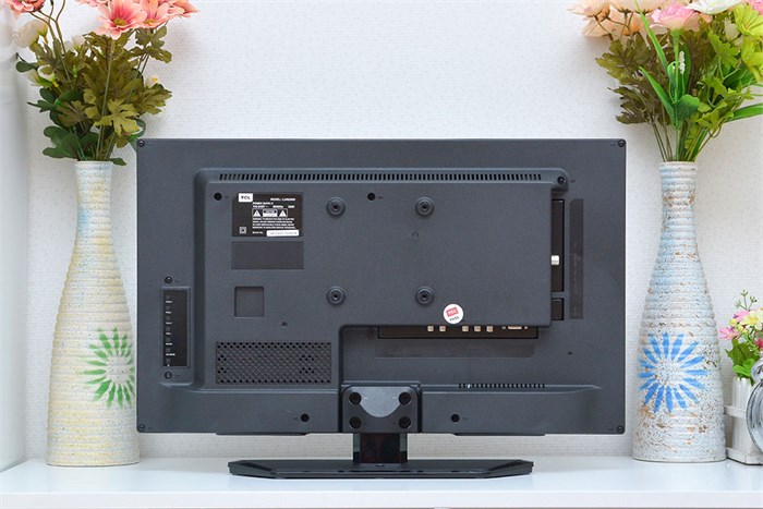 Tivi TCL 24 inch L24B2800