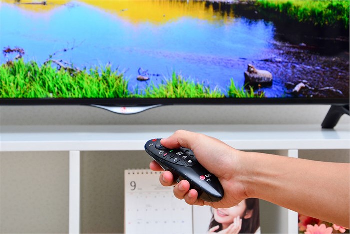 Smart Tivi LED LG 49UB820T 49 inch Màu Xám