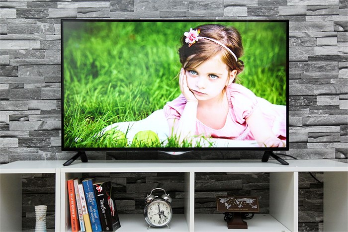 Smart Tivi LG 42 inch 42UB700T Màu Xám