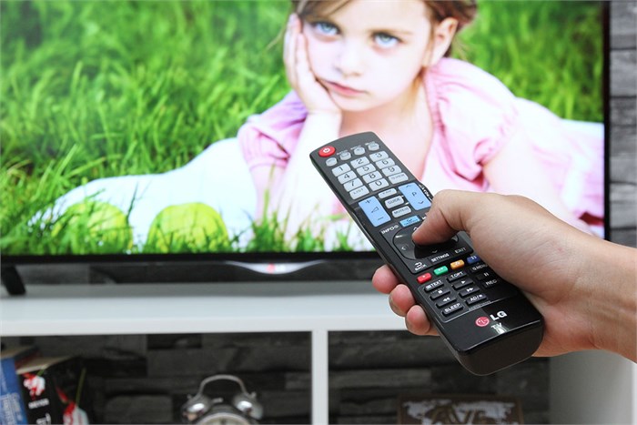 Smart Tivi LG 42 inch 42UB700T Màu Xám