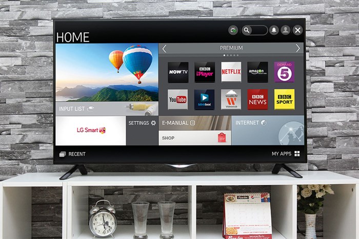 Smart Tivi LG 49 inch 49UB700T Màu Đen